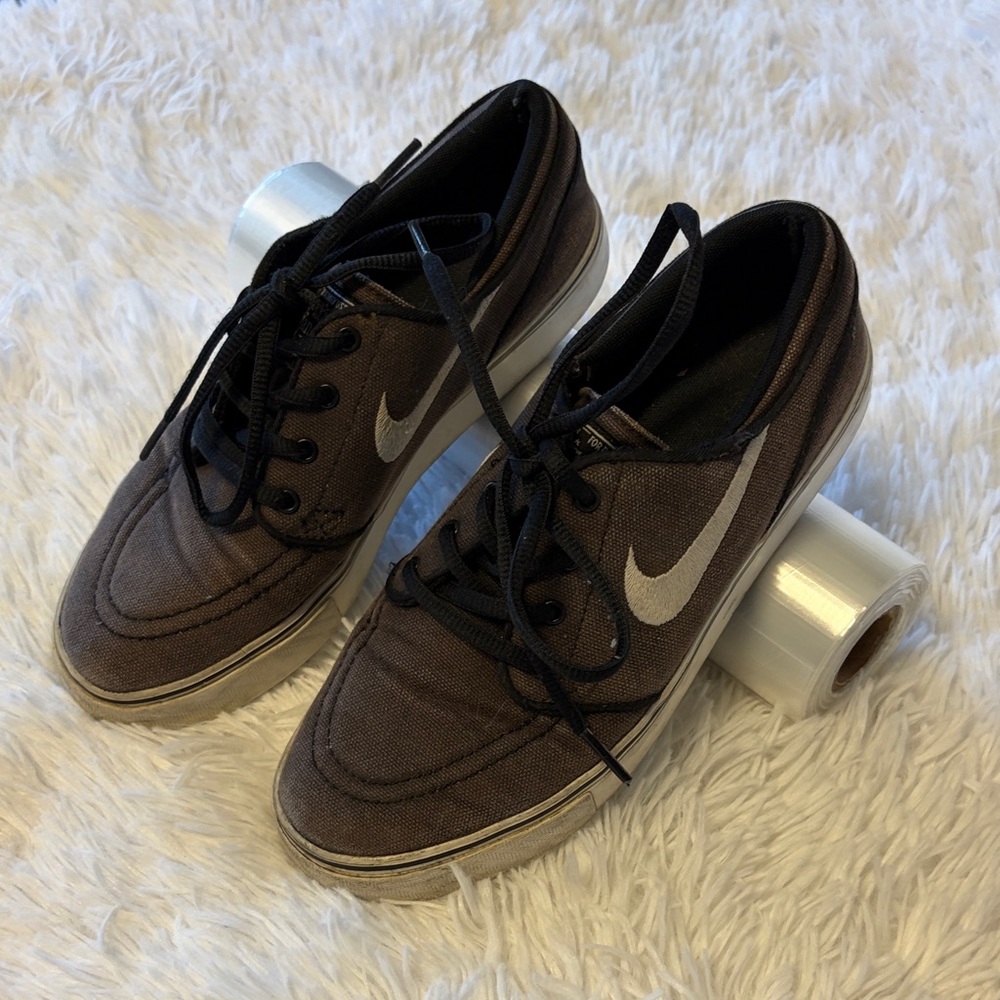 NIKE Stefan Janoski Brown Canvas Sneakers with White Swoosh Sz 5 gently used
